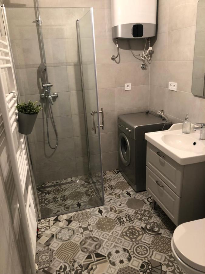 Vana Apartment *
